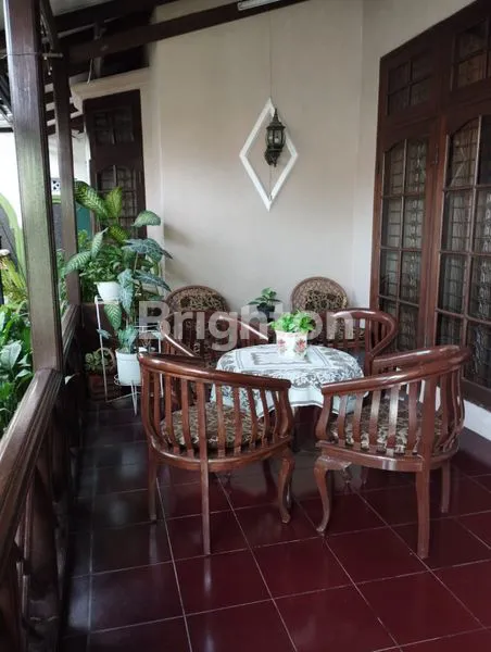 image RUMAH MEWAH 2 LANTAI DI PASAR KLIWON SOLO - 6KT, SHM, 500M² (8)