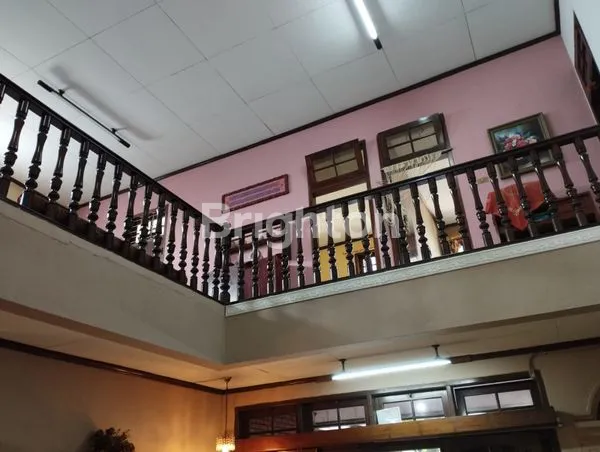 image RUMAH MEWAH 2 LANTAI DI PASAR KLIWON SOLO - 6KT, SHM, 500M² (3)