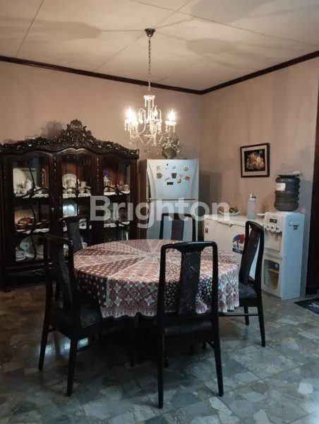 image RUMAH MEWAH 2 LANTAI DI PASAR KLIWON SOLO - 6KT, SHM, 500M² (4)