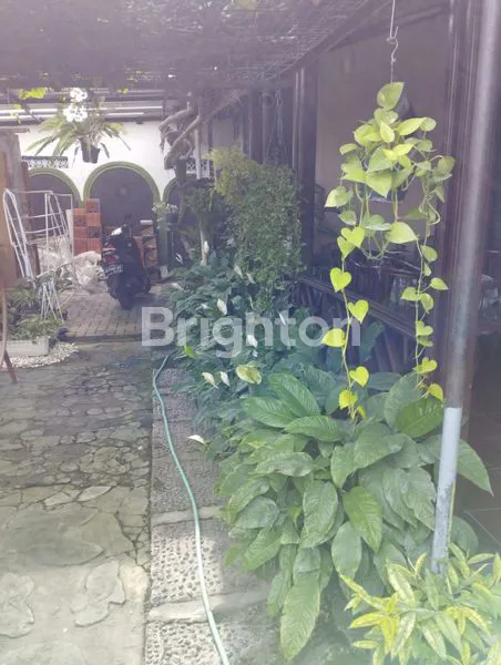 image RUMAH MEWAH 2 LANTAI DI PASAR KLIWON SOLO - 6KT, SHM, 500M² (7)