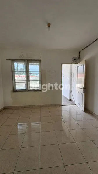 image DIJUAL RUMAH RENO 2,5LANTAI DI KELAPA GADING, JAKARTA UTARA  (4)