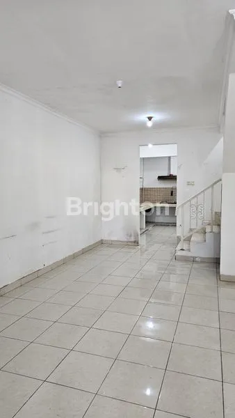 image DIJUAL RUMAH RENO 2,5LANTAI DI KELAPA GADING, JAKARTA UTARA  (7)