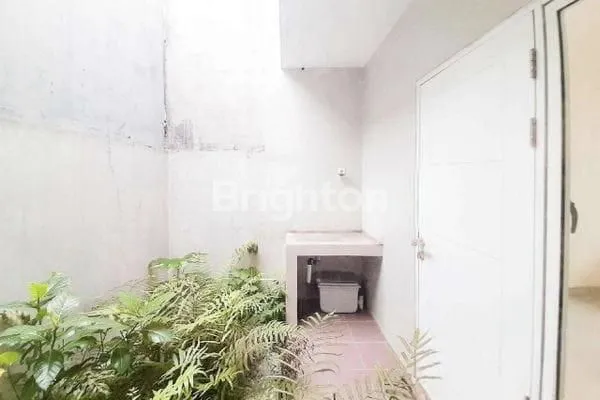 image RUMAH SIAP HUNI DI SERPONG GARDEN CISAUK TANGERANG (3)