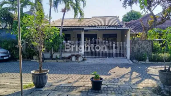 image RUMAH HITUNG TANAH DI TAMAN PONDOK INDAH WIYUNG BLOK DEPAN (2)