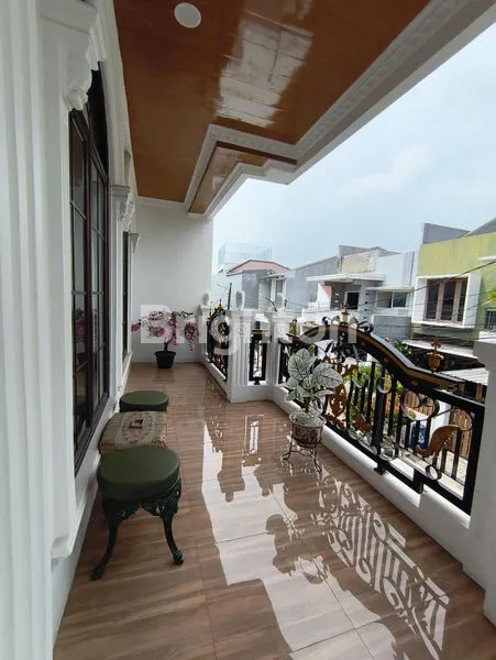 image RUMAH MEWAH 2.5 LANTAI DI CENGKARENG INDAH (7)