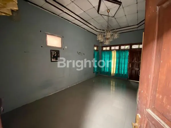 image RUMAH KOKOH & LUAS, LOKASI STRATEGIS! IDEAL UNTUK TEMPAT USAHA & HUNIAN (6)