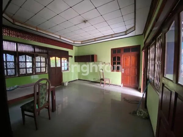 image RUMAH KOKOH & LUAS, LOKASI STRATEGIS! IDEAL UNTUK TEMPAT USAHA & HUNIAN (5)