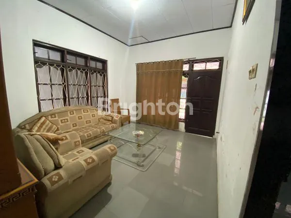 image RUMAH KOKOH & LUAS, LOKASI STRATEGIS! IDEAL UNTUK TEMPAT USAHA & HUNIAN (7)