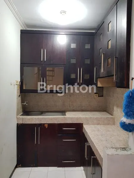 image RUMAH STRATEGIS DI GRAHA SAMPURNA SURABAYA (4)