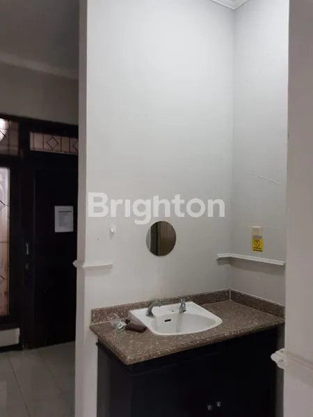 image RUMAH STRATEGIS DI GRAHA SAMPURNA SURABAYA (7)