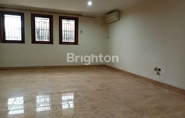 image RUMAH MINIMALIS SIAP HUNI DI LIPPO KARAWACI (6)