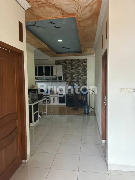 image RUMAH TOKO SIAP HUNI LOKASI DI PINGGIR JALAN RAMAI COCOK UNTUK USAHA, BISNIS DAN INVESTASI DI JATICEMPAKA, PONDOK GEDE, BEKASI (3)