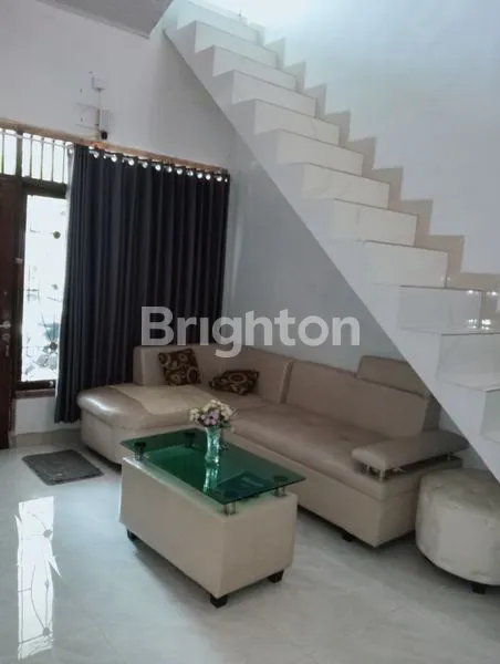 image RUMAH 2 LANTAI, LUAS DAN STRATEGIS DI CIPUTAT (2)