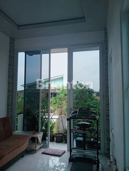 image RUMAH 2 LANTAI, LUAS DAN STRATEGIS DI CIPUTAT (7)