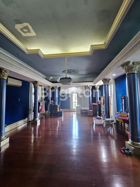 image RUMAH MEWAH DALAM KOMPLEK ELITE SUNTER ONE GATE SISTEM ROW 2 MOBIL LT 2000M² JAKARTA UTARA (4)