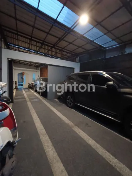 RUMAH LEUWIASIH SIAP HUNI DENGAN FURNISH DAN PARKIR LUAS