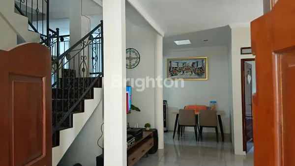 image RUMAH HOOK BARU RENOV DENGAN USAHA AIR ISI ULANG DI KOMPLEK GRIYA PRIMA ASRI BALEENDAH BANDUNG (2)