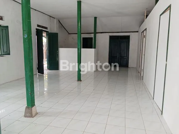 image RUMAH JOGLO DENGAN HALAMAN LUAS HABIS RENOV DI MENURAN  BAKI (3)