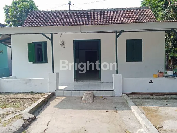 image RUMAH JOGLO DENGAN HALAMAN LUAS HABIS RENOV DI MENURAN  BAKI (2)