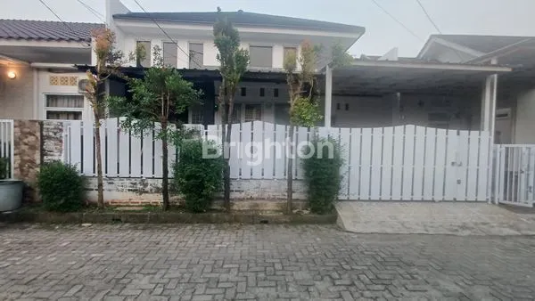 RUMAH  CLUSTER YANG SANGAT NYAMAN DAN AMAN DI STUDIO ALAM