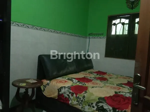 image RUMAH 2 LANTAI MEWAH DI MEDAYU SELATAN - ROW 2 MOBIL, DEKAT MERR (5)