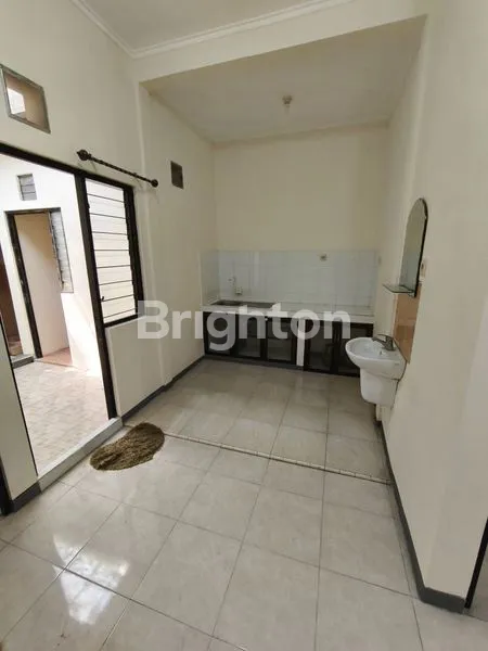 image RUMAH SUKOLILO DIAN REGENCY (5)