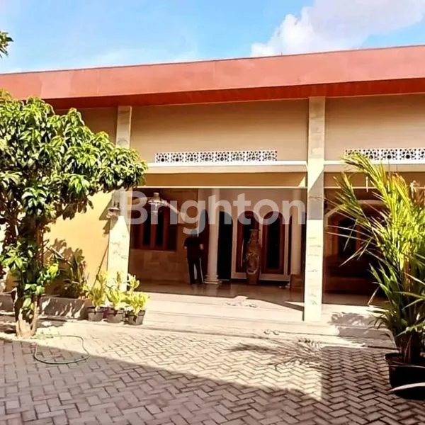 image RUMAH MEWAH 300M² DEKAT BANDARA, 10 MENIT KE UMS COLOMADU (6)