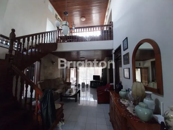 image RUMAH MEWAH DI KOMPLEK GADING REGENCY, BANDUNG (5)