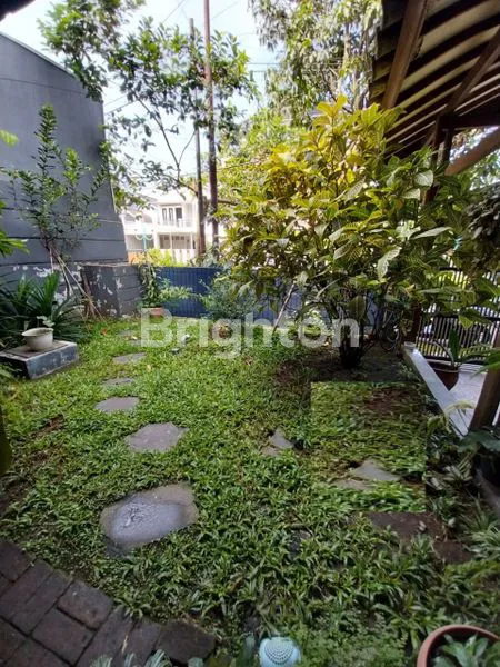 image RUMAH MEWAH DI KOMPLEK GADING REGENCY, BANDUNG (2)