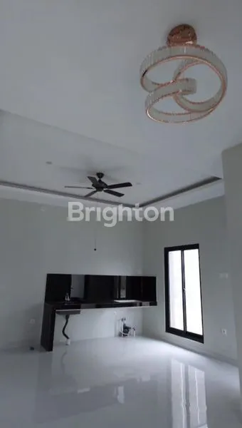 image RUMAH 2 LANTAI DENGAN CARPORT 2 MOBIL, CLUSTER ONE GATE SYSTEM, CCTV & SECURITY 24 JAMSMART HOME SYSTEM ( SMART DOOR LOCK, CCTV, PLUG IN AC, AKSES INTERNET ) (4)