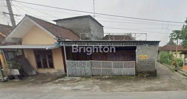 image RUMAH STRATEGIS DI PINGGIR JALAN PROVINSI (1)