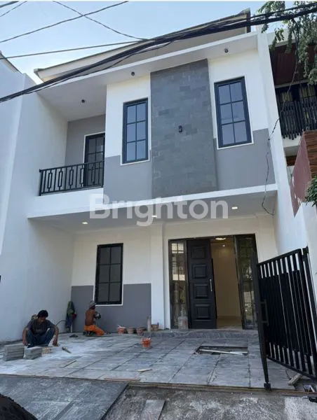 image RUMAH BARU GRESS, 2 LANTAI MINIMALIS MODERN, BOULEVARD JALAN KEMBAR UTAMA, ROW SUPER LEBAR, LOKASI SUPER STRATEGIS, ARAYA (2)
