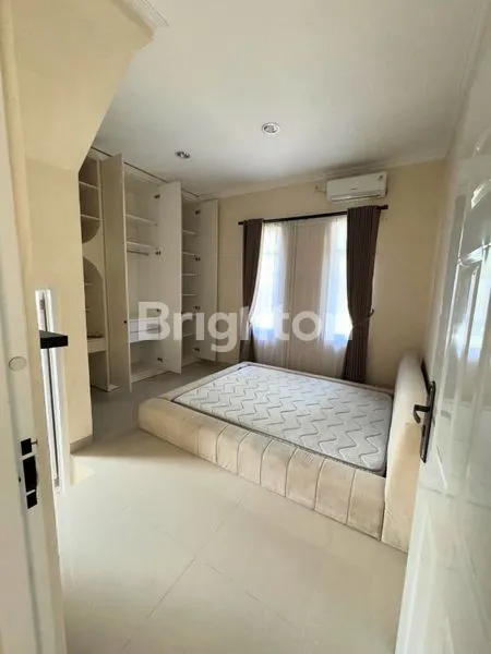 image RUMAH MEWAH FULL FURNISH 4KT DI COLOMADU DEKAT BANDARA ADI SOEMARMO (3)
