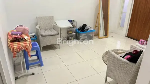 image RUMAH FULL FURNISHED 2 LANTAI DI DAMARSI BUDURAN SIDOARJO (5)