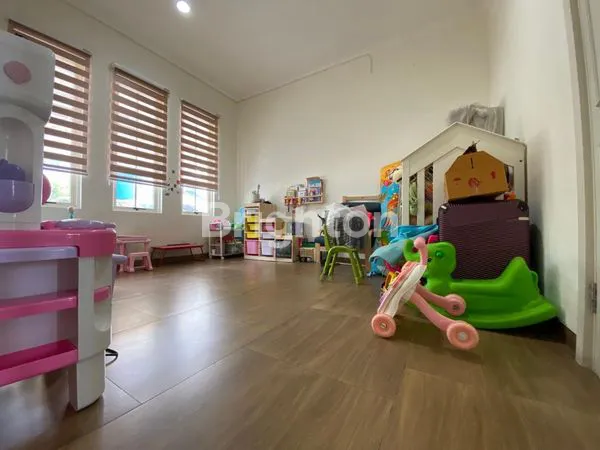 image RUMAH 2 LANTAI DI SUVARNA SUTERA – CLUSTER ASRI & TENANG! LOKASI STRATEGIS, INVESTASI CERDAS (4)