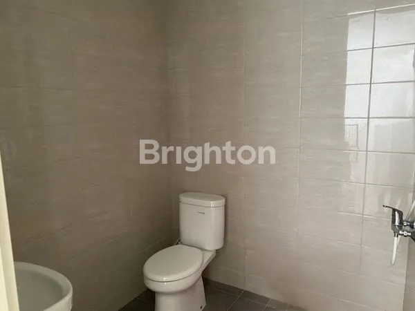 image RUMAH 2 LANTAI DI SUVARNA SUTERA – CLUSTER ASRI & TENANG! LOKASI STRATEGIS, INVESTASI CERDAS (6)