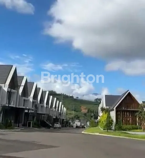 image PINEWOOD RESIDENCE BERDIRI MEGAH DI ATAS DATARAN TINGGI YANG HIJAU DAN PERBUKITAN YANG LEMBUT (6)