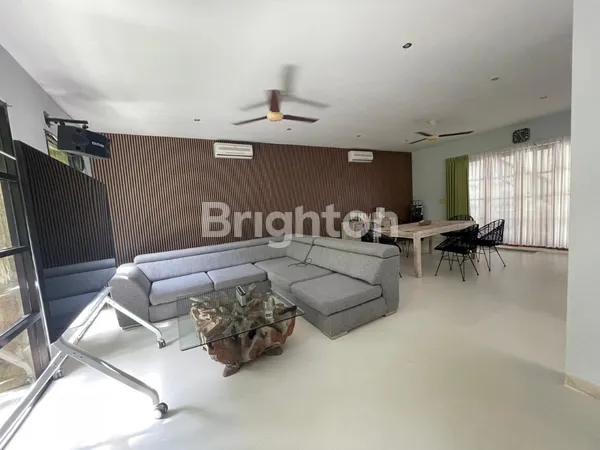 image VILLA MEWAH FURNISH DAN SIAP HUNI JL UMALAS BANDUNG (1)