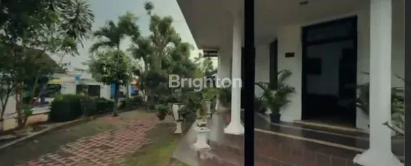 image RUMAH ANTIK MEWAH (3)