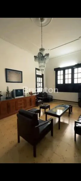 image RUMAH ANTIK MEWAH (5)