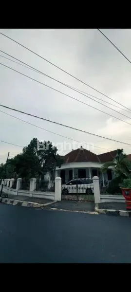 image RUMAH ANTIK MEWAH (1)