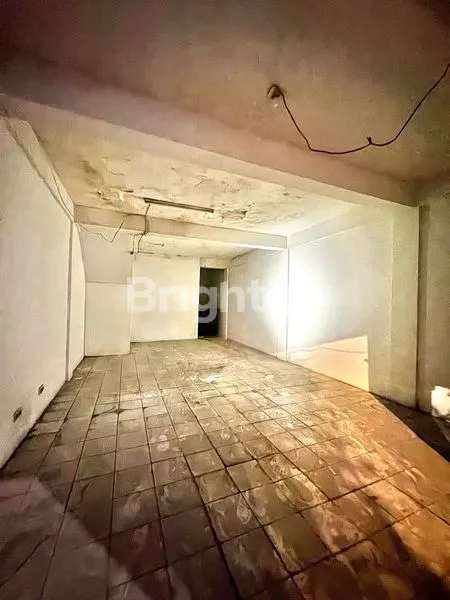 image RUKO 2 LANTAI PARKIRAN LUAS DALAM KOMPLEK DUTAMAS JELAMBAR (2)