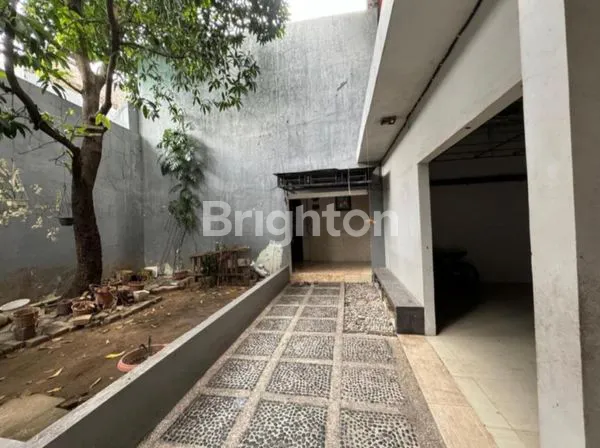 image DIJUAL RUMAH MURAH LOKASI STRATEGIS DI JALAN TOPAZ. DEKAT JALAN PETTARANI, ABDULLAH DAENG SIRUA, PENGAYOMAN, BOULEVARD, MALL PANAKKUKANG (2)