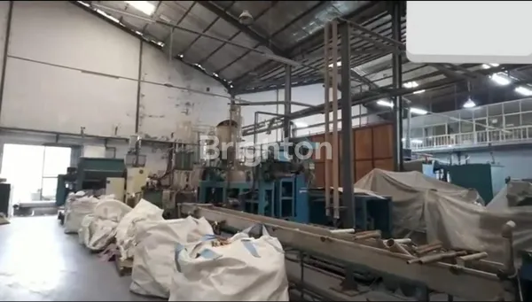 image GUDANG BEKAS PABRIK CENGKARENG TANGERANG (6)
