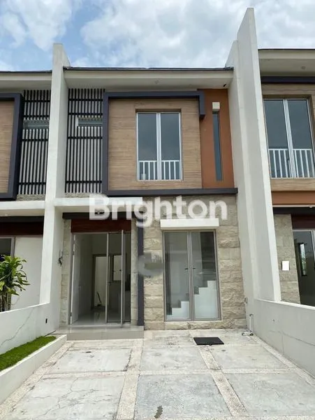 image TERMURAH DIKELASNYA, DIJUAL RUMAH 2 LANTAI GREENLAND MENGANTI (1)