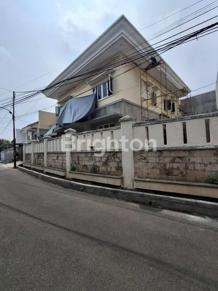 image RUMAH 2 LANTAI KEDOYA (1)