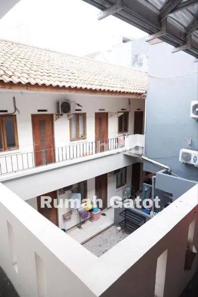 image  DIJUAL RUMAH KOS STRATEGIS DI  JAKARTA SELATAN (2)