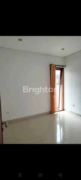 image RUMAH 2 LANTAI DI JL DRUPADI (3)