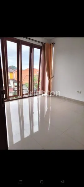 image RUMAH 2 LANTAI DI JL DRUPADI (5)