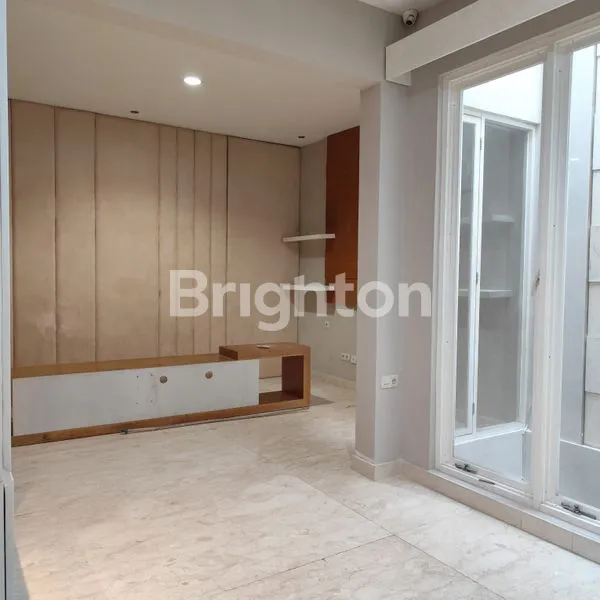 image RUMAH DENGAN 7 KAMAR TIDUR PURI WIDYA KENCANA CITRALAND (3 LANTAI) (2)